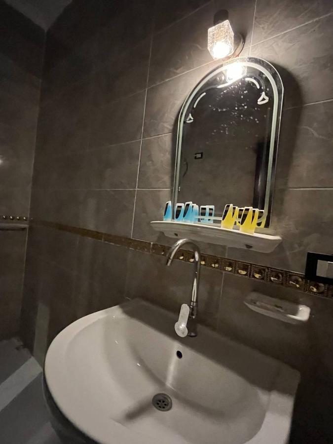 Bed and Breakfast Three Golden Pyramids Каїр Екстер'єр фото