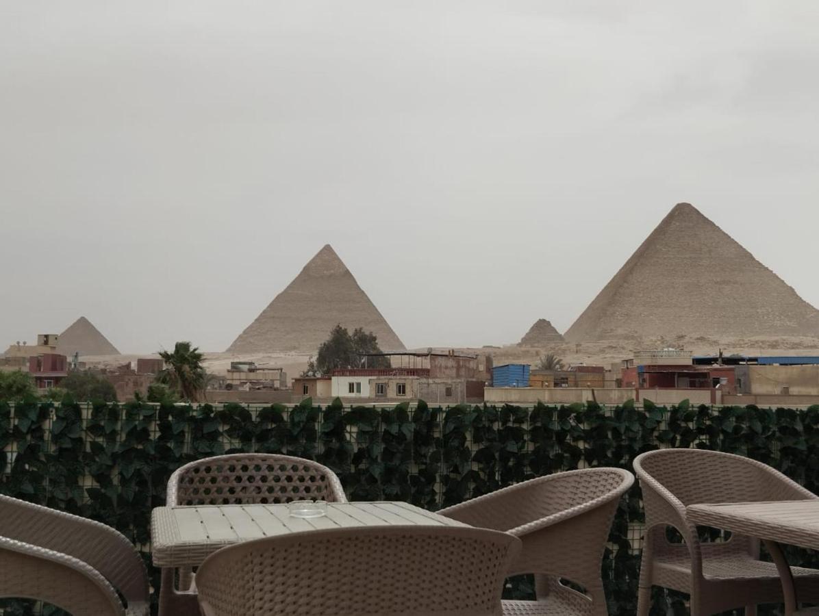Bed and Breakfast Three Golden Pyramids Каїр Екстер'єр фото